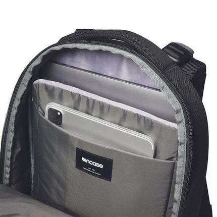 Incase Tracks 背包 18L - 黑色 (INBP100751-BLK)