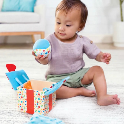 Melissa and Doug Wooden Surprise Gift Box (MD30731)