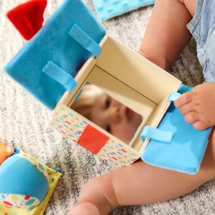 Melissa and Doug Wooden Surprise Gift Box (MD30731)