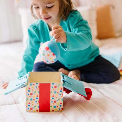 Melissa and Doug Wooden Surprise Gift Box (MD30731)
