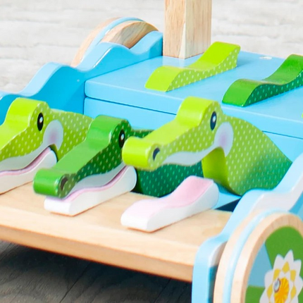 Melissa and Doug First Play Chomp & Clack Alligator Push Toy (MD3129)