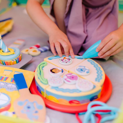 Melissa and Doug Blue's Clues & You! Wooden Birthday Party Play Set (MD33018)