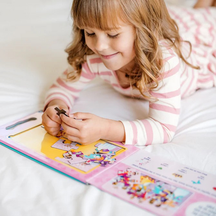 Melissa and Doug Take-Along Magnetic Jigsaw Puzzles – Princesses