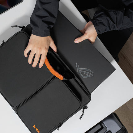 tomtoc Defender-A42 筆記型電腦單肩包 適用於 17.3 吋筆記型電腦 黑色(A42G1D1)