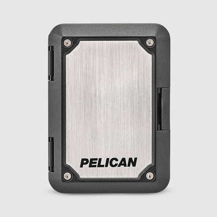 Pelican Protector 磁性錢包與 MagSafe 配合使用